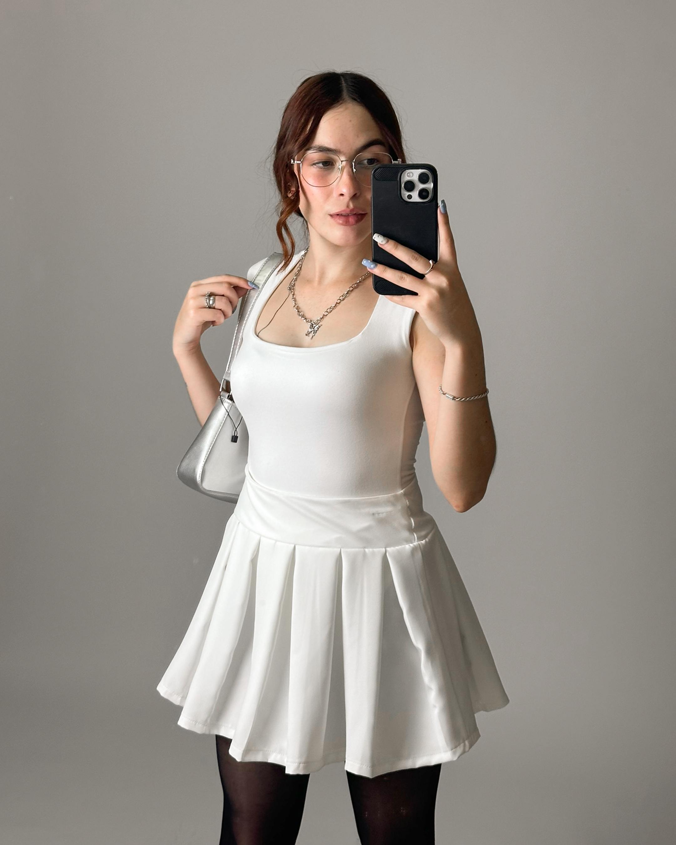 Falda Alken blanca