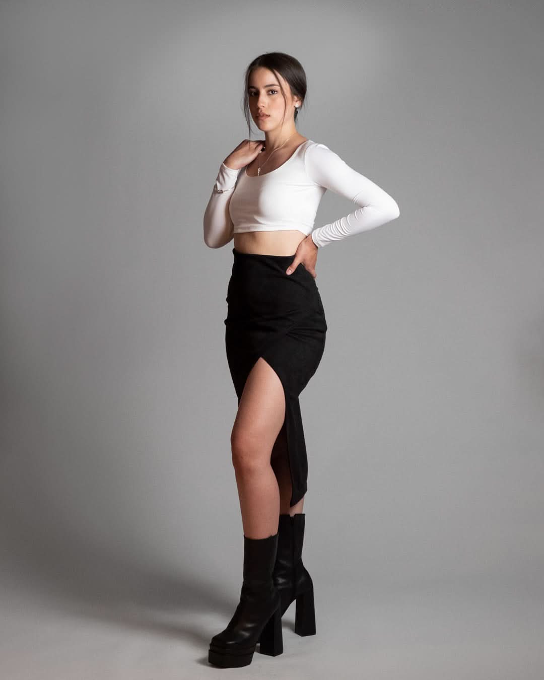 Falda Oni Gamuza Negro - AVORY