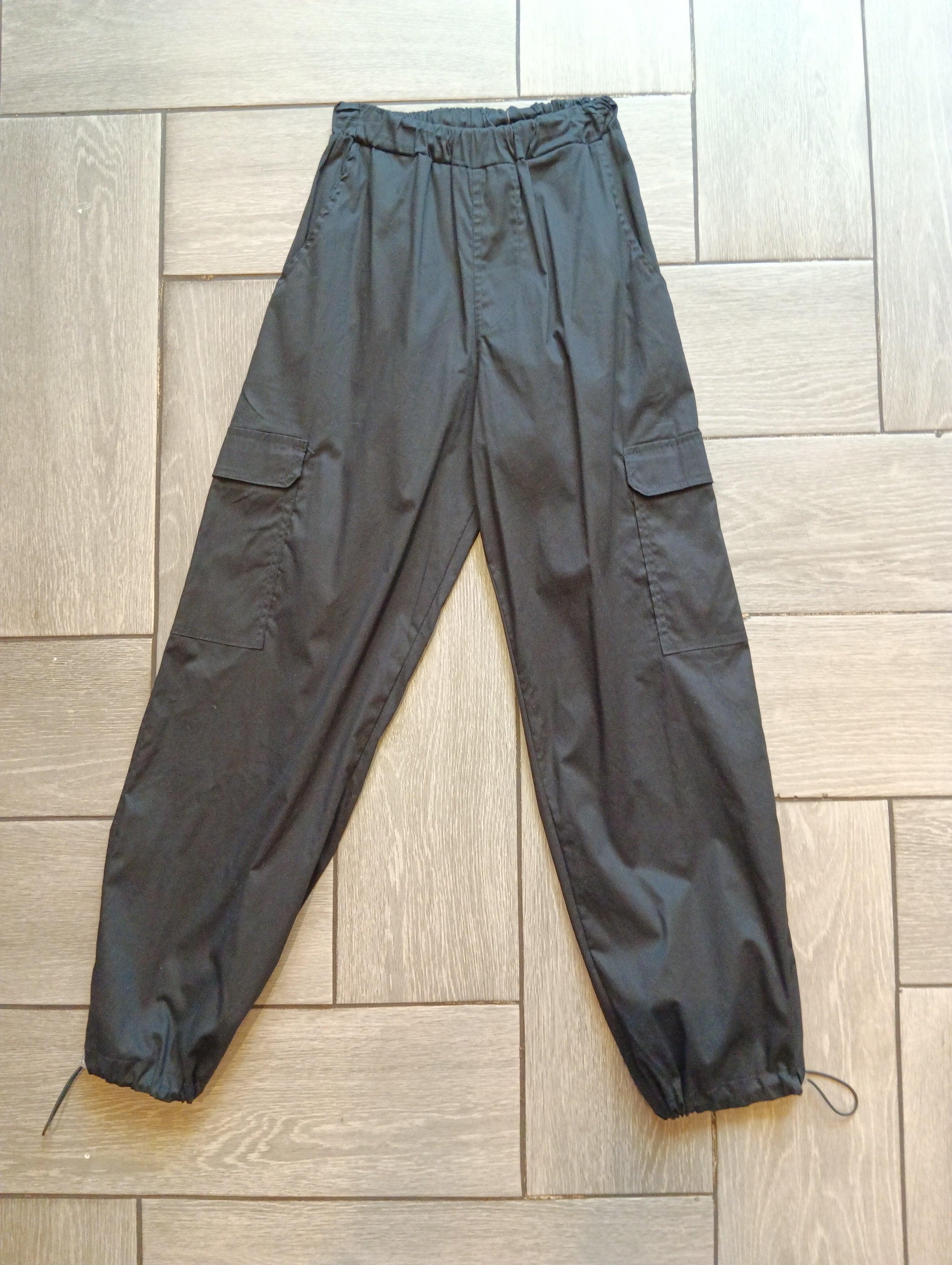 Pantalón parachute