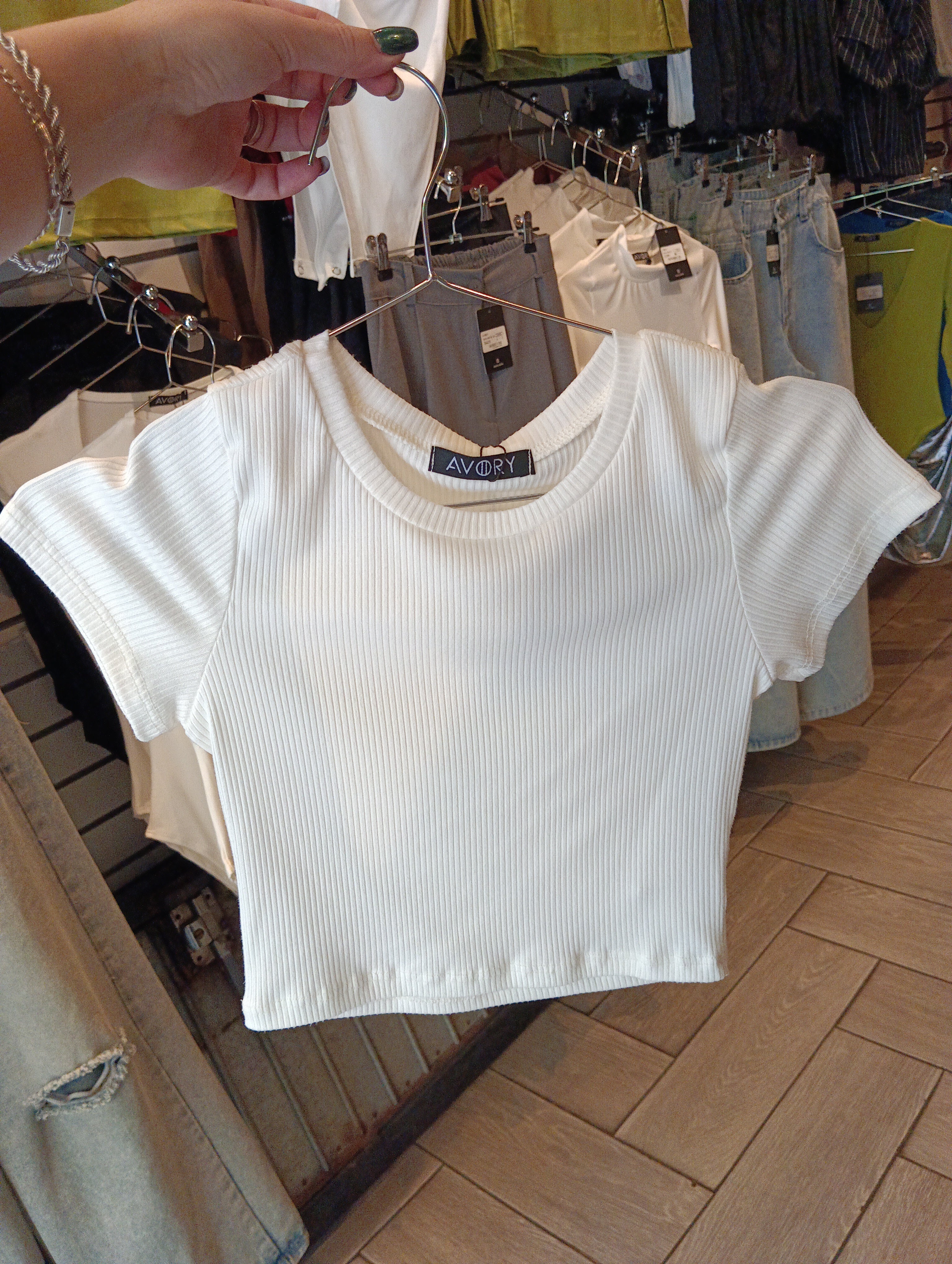 Blusa crop rib