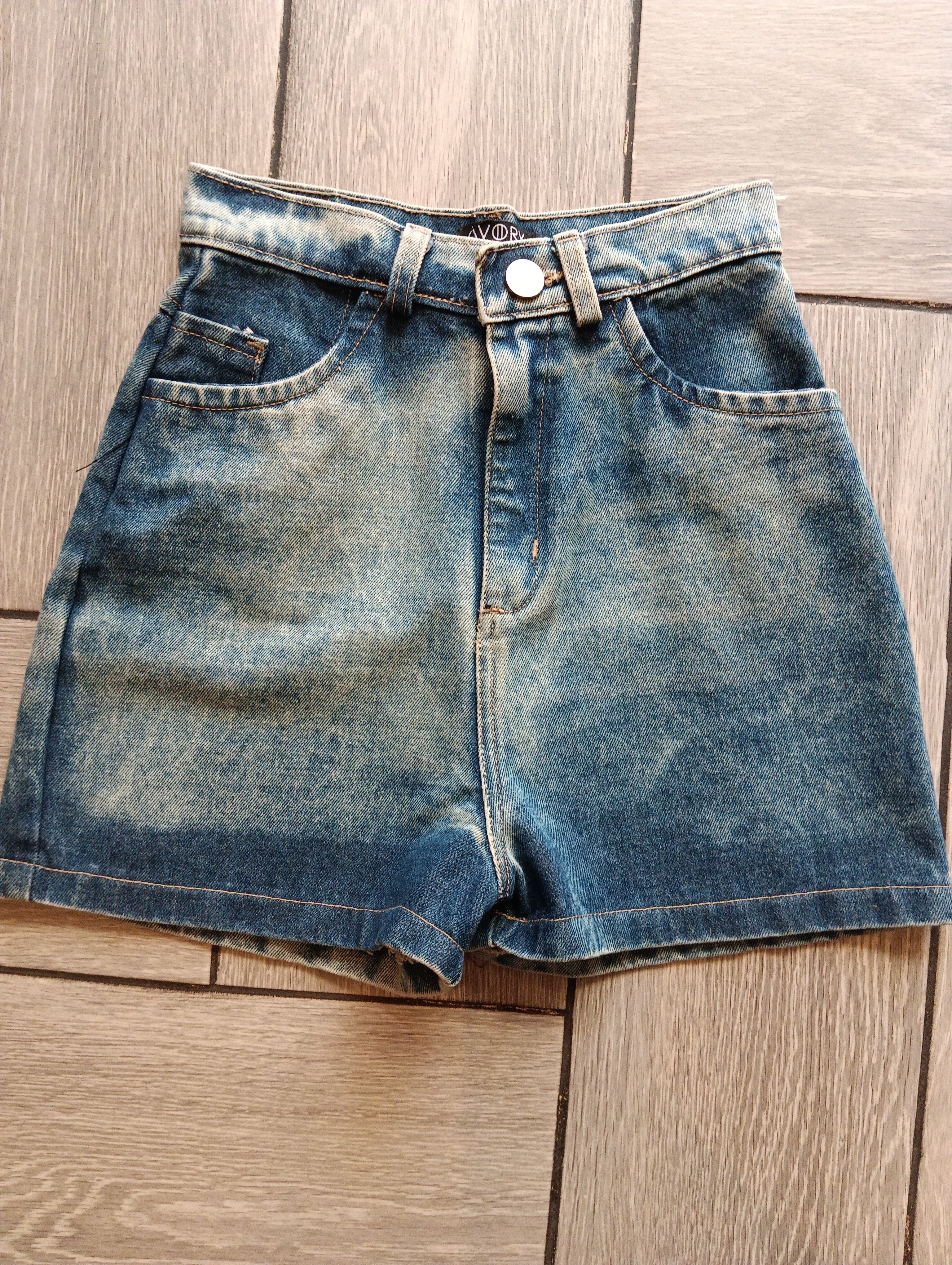 Shorts Akagi azul